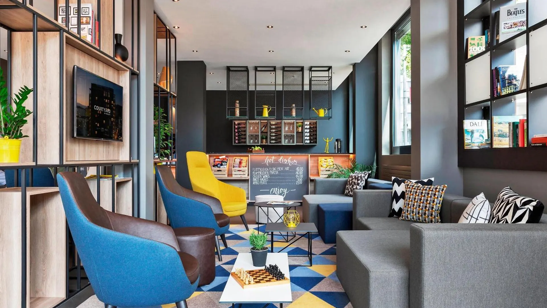 Courtyard By Marriott Zurich North Hotel