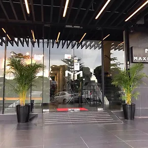 Max 2* Subang Jaya