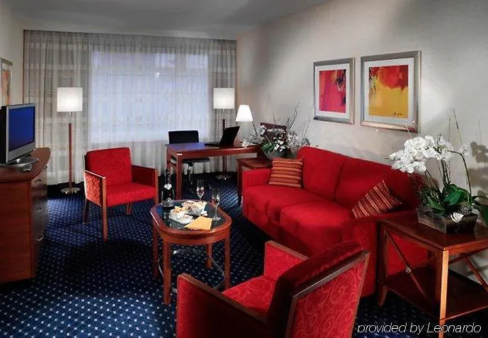 Courtyard By Marriott Zurich North Hotel