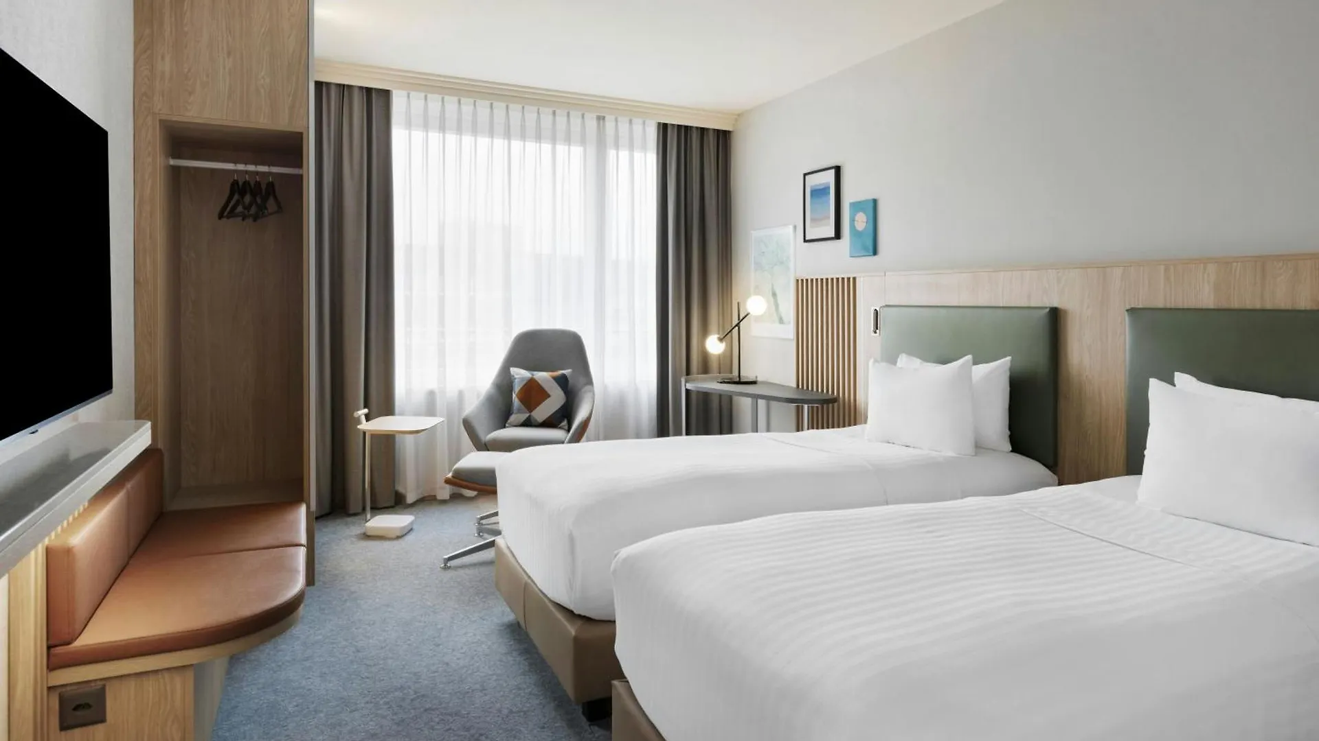 Courtyard By Marriott Zurich North Hotel