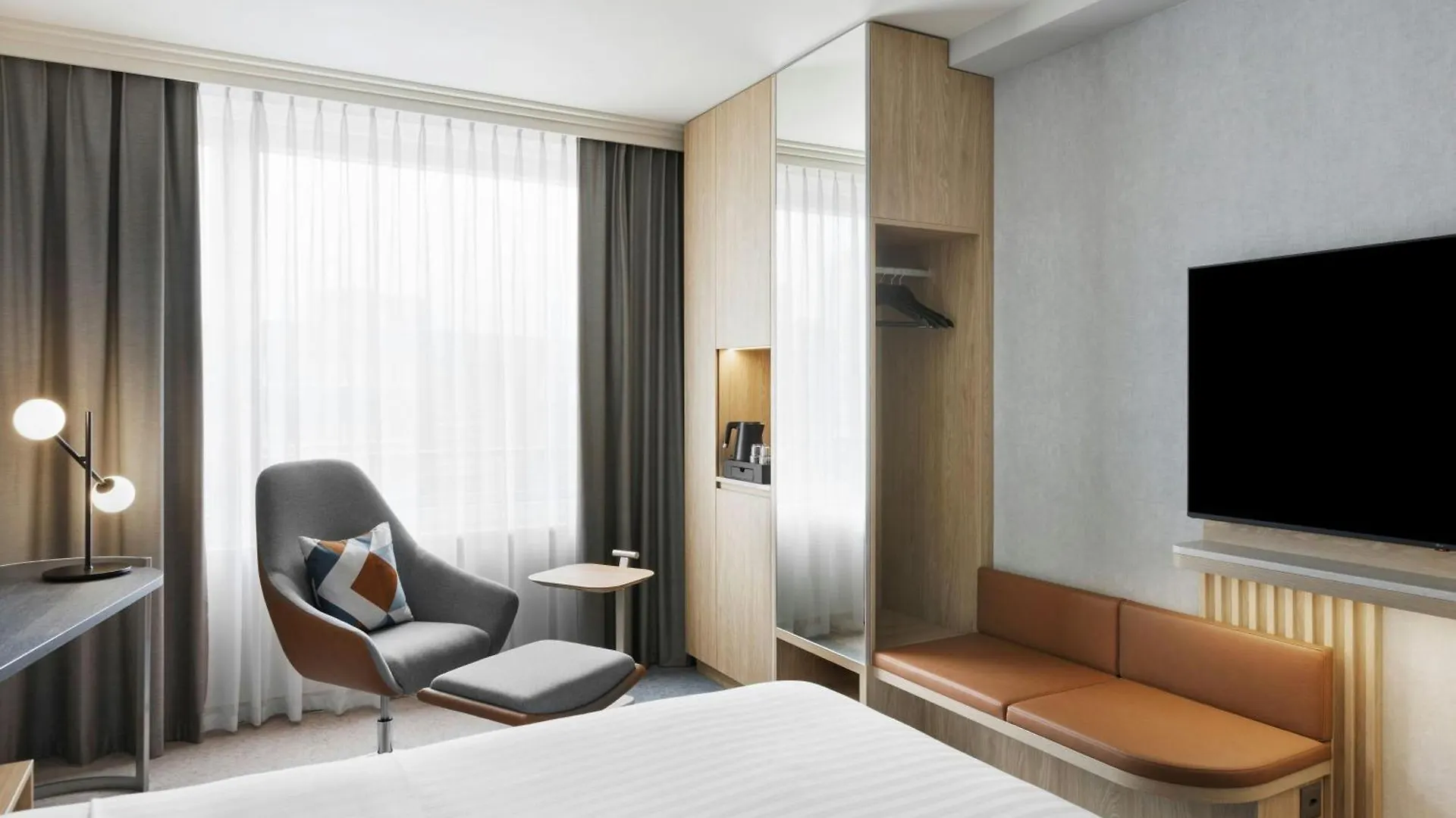 Courtyard By Marriott Zurich North Hotel 4*,