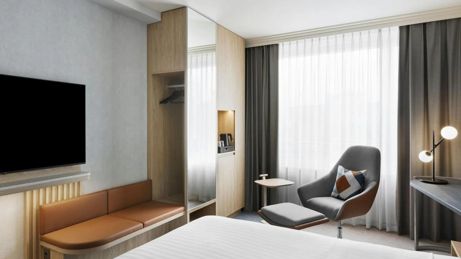 Courtyard By Marriott Zurich North Hotel