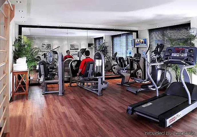 Courtyard By Marriott Zurich North Hotel