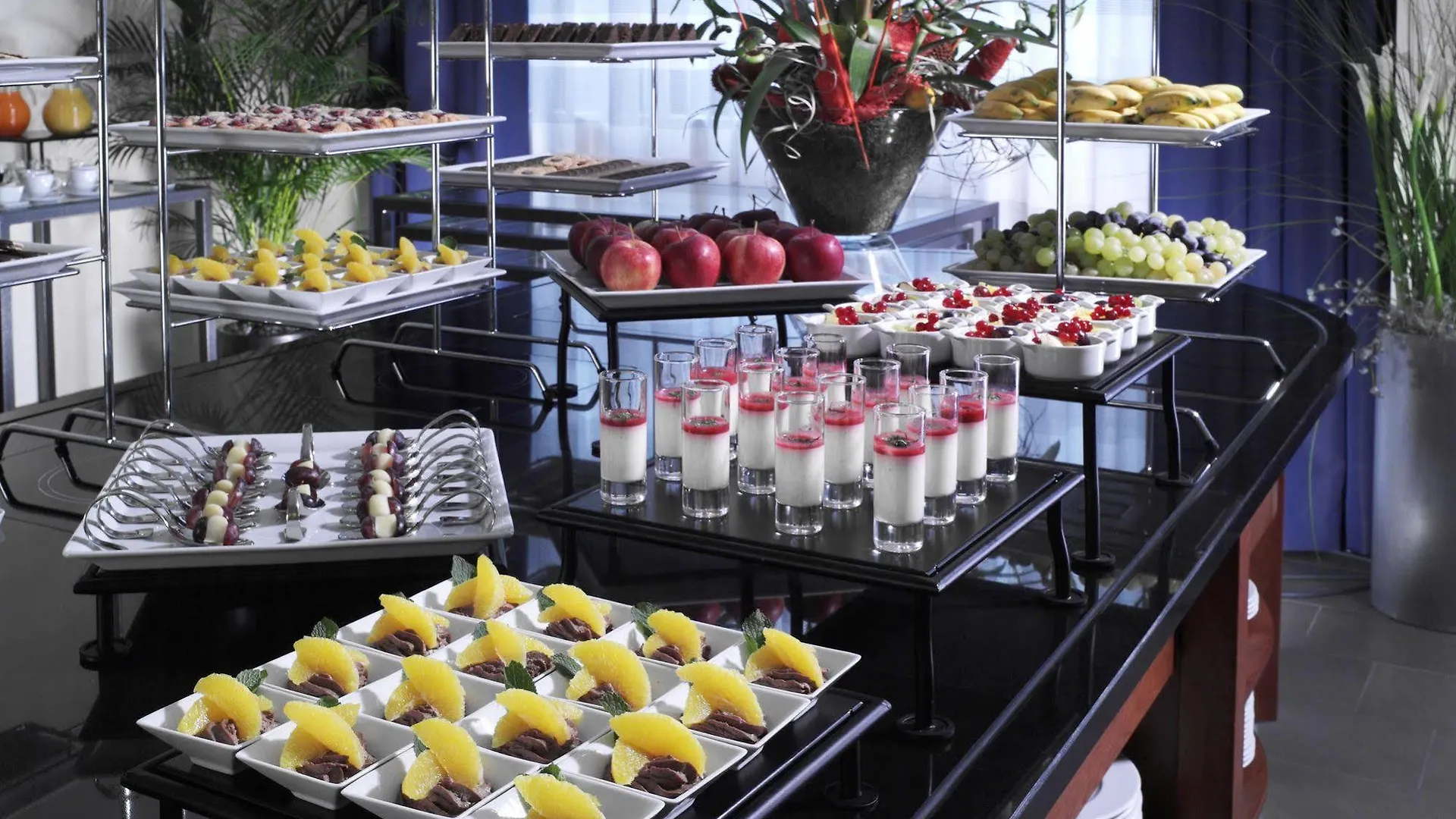 Courtyard By Marriott Zurich North Hotel 4*,