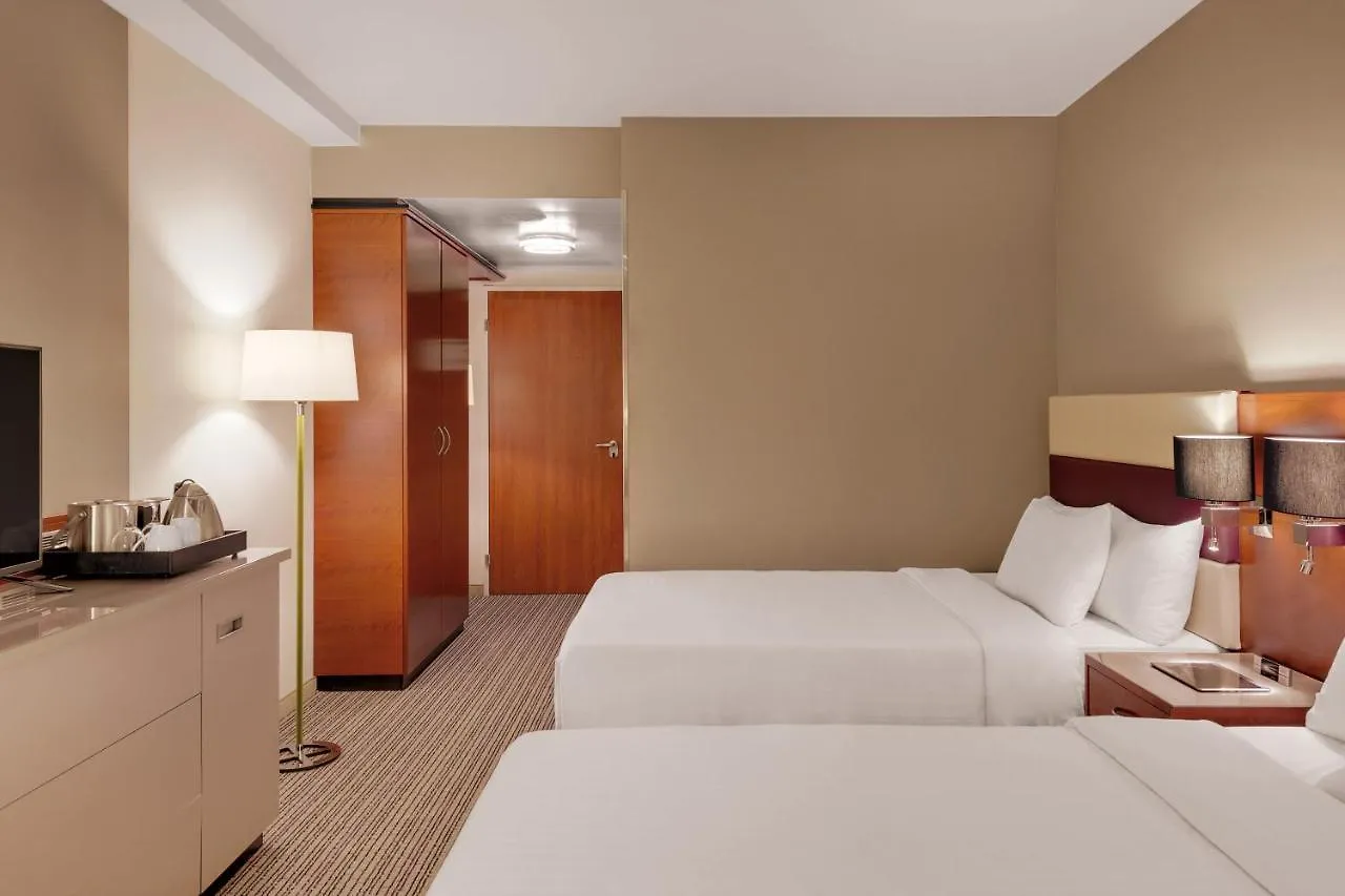 Courtyard By Marriott Zurich North Hotel