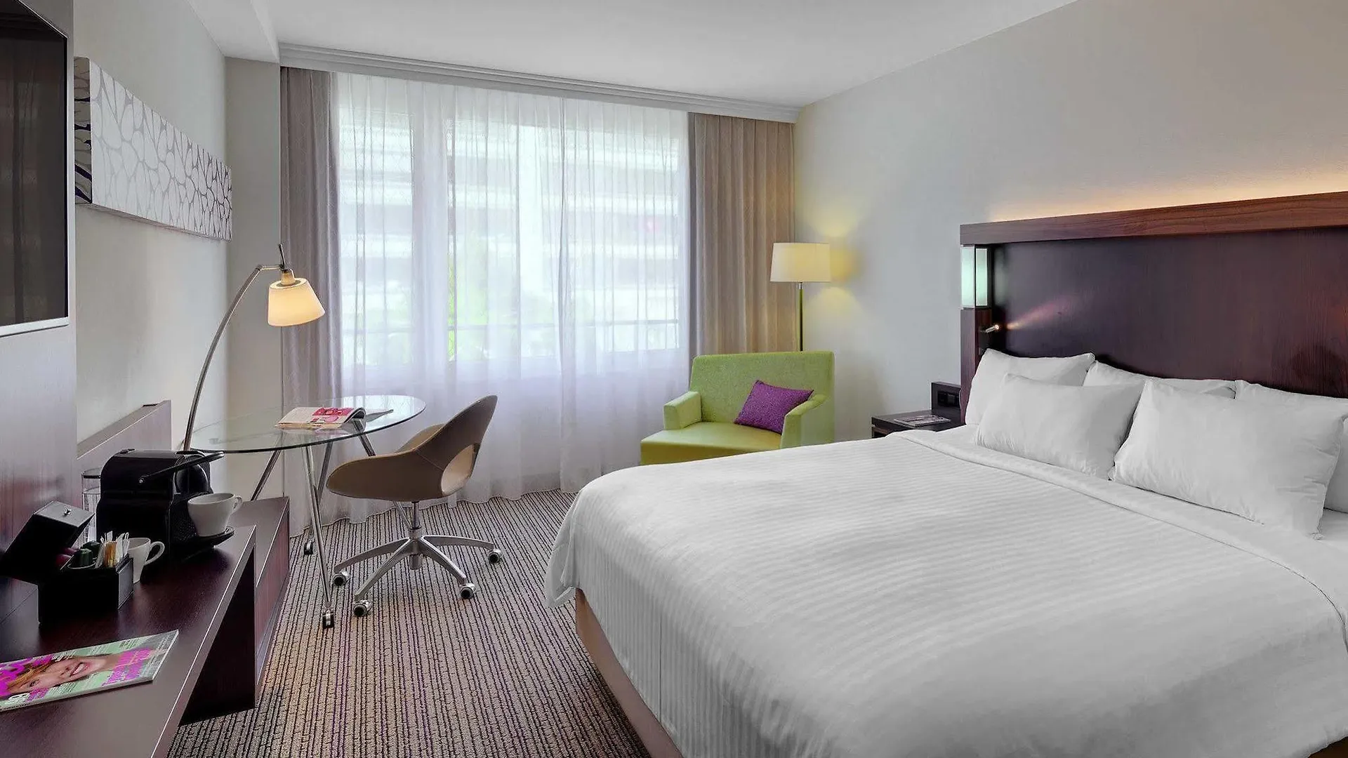 Courtyard By Marriott Zurich North Hotel 4*,  Schweiz