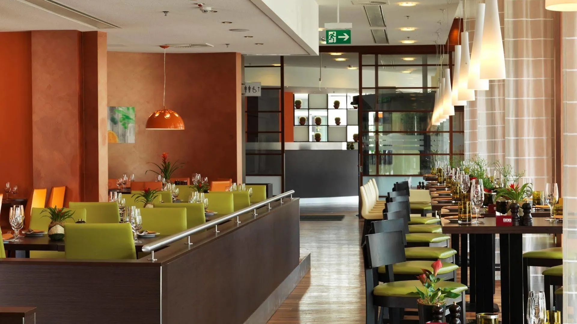 Courtyard By Marriott Zurich North Hotel